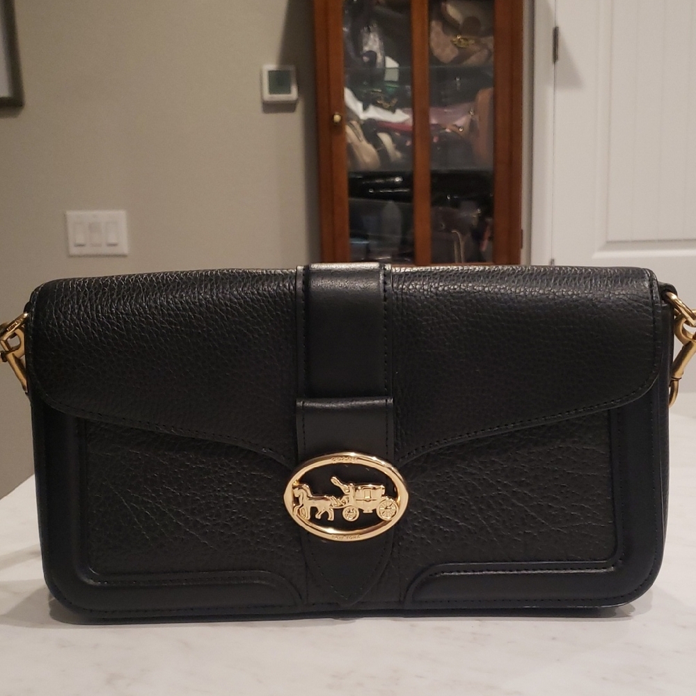 Coach Black Leather Women's Crossbody Shoulder Bag Size Small